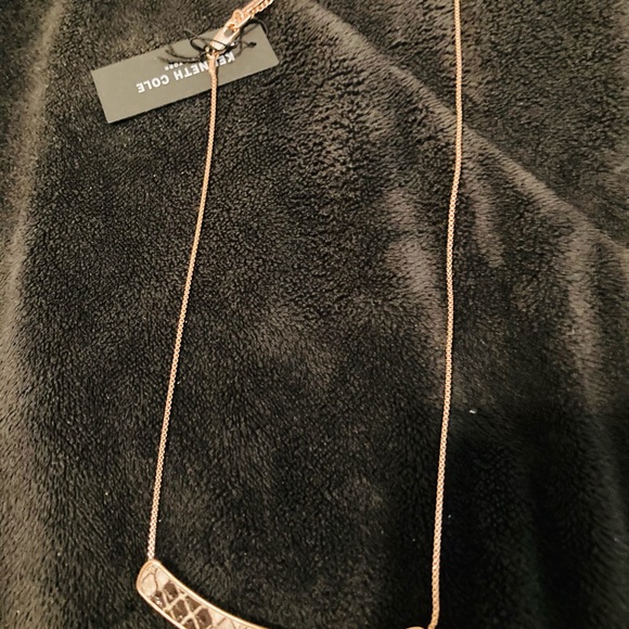 NWT Kenneth Cole Necklace w/ Matching Earrings - Picture 5 of 5